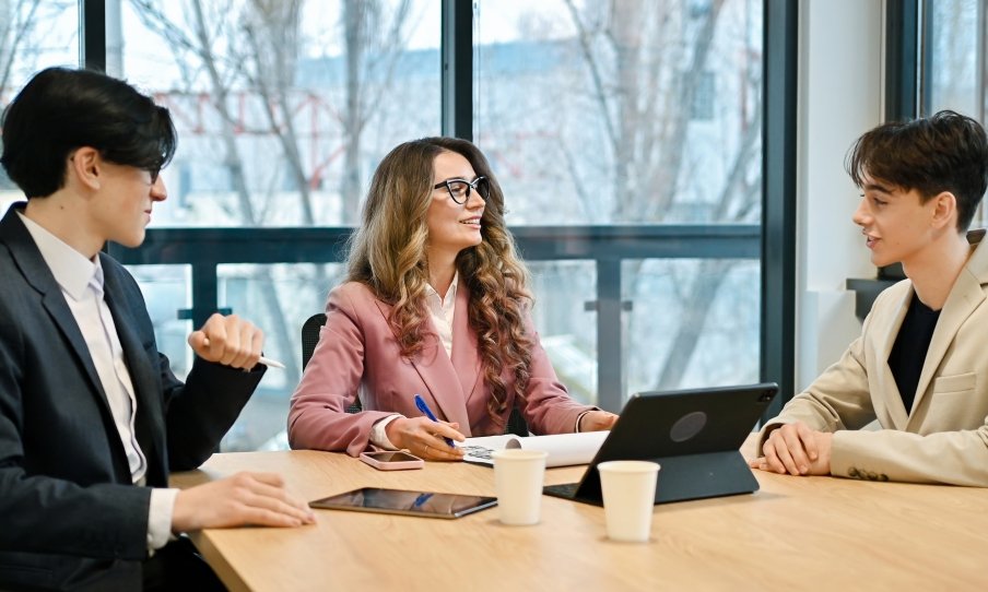 How Leadership Transforms Everyday Conversations