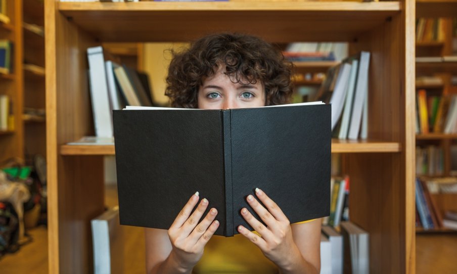 Critically Acclaimed Books Every Woman Leader Should Read Now