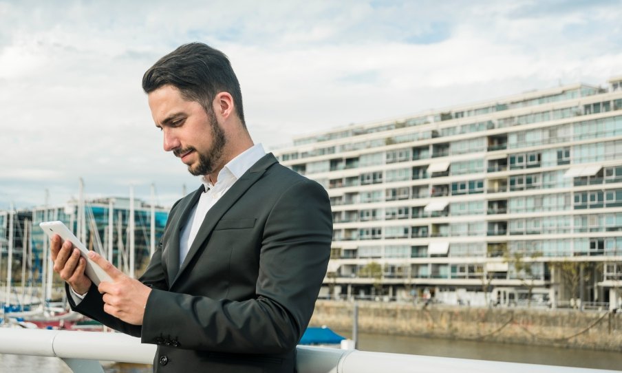 Digital First Marketing Strategies for Real Estate Agents Using Social Media, Video Tours and Strong Content